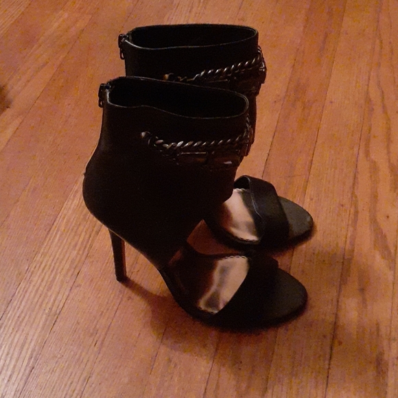 Black leather booties - Picture 3 of 4
